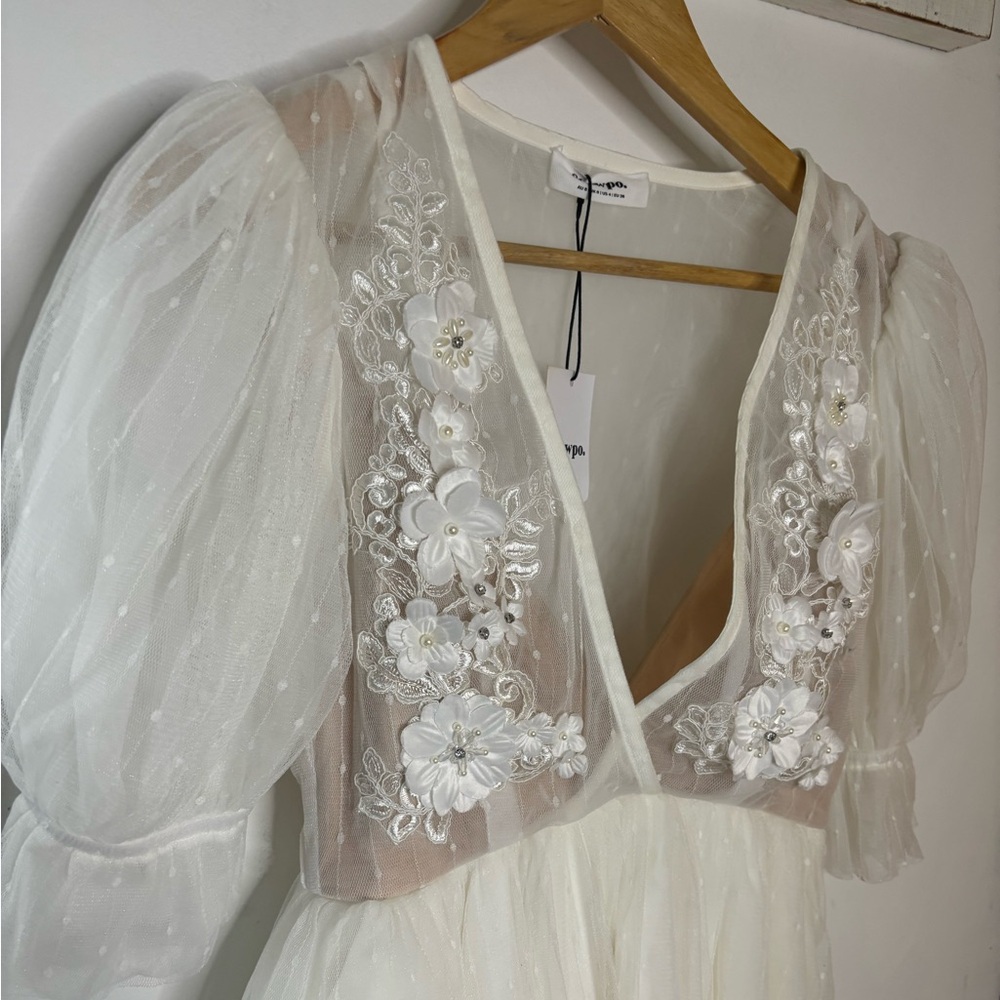 NWT Showpo Akshia Cream Sheer Puff Sleeve Tulle Embroidered Dress - Picture 8 of 10